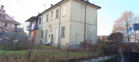 4 rooms House in Sannazzaro de' Burgondi, Italy No. 172530 3