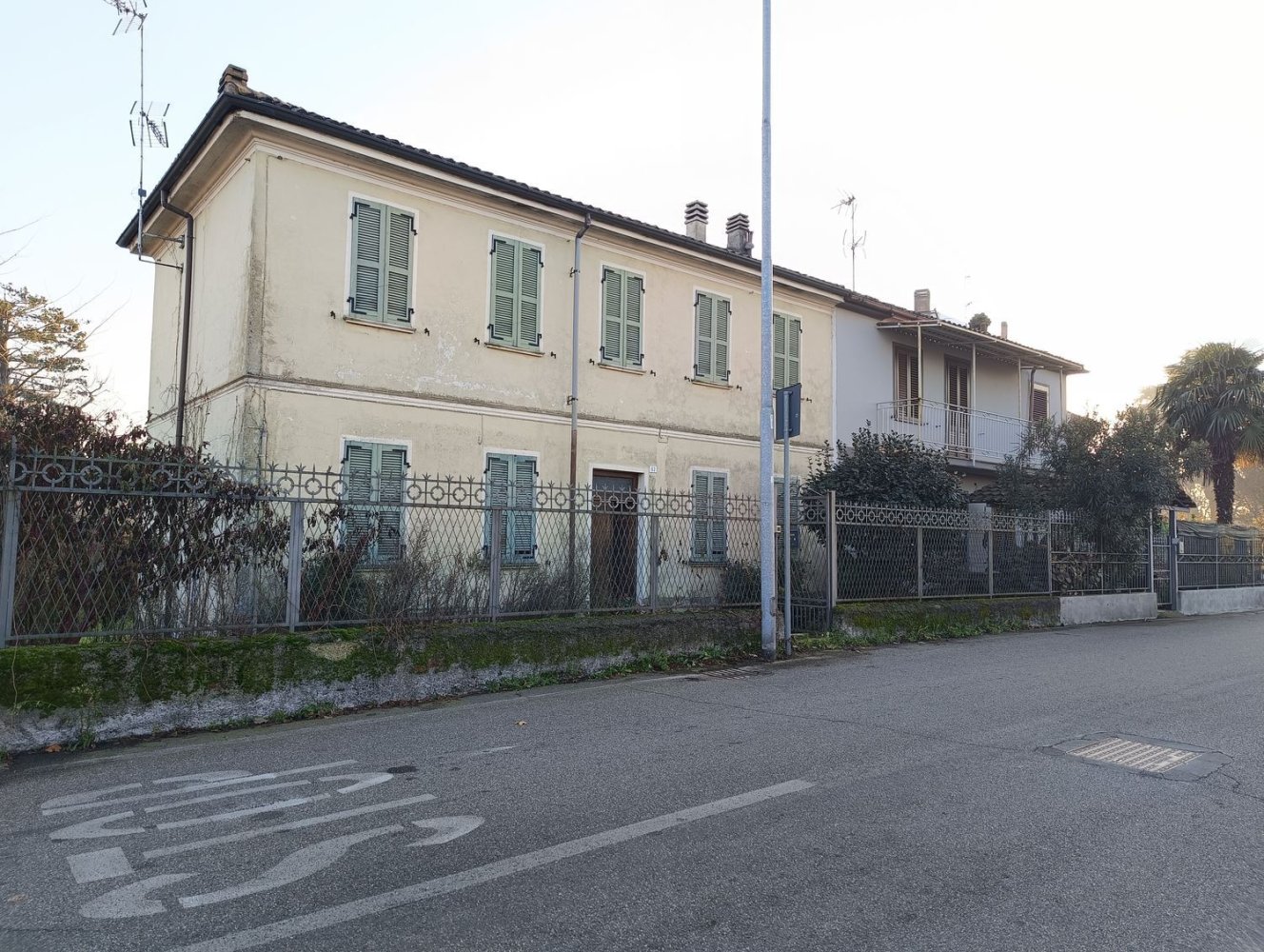 4 rooms House in Sannazzaro de' Burgondi, Italy No. 172530