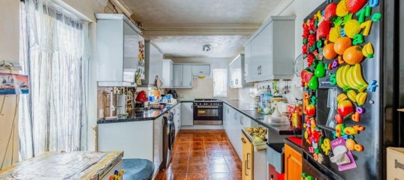  House in Wellingborough, United Kingdom No. 2598 8