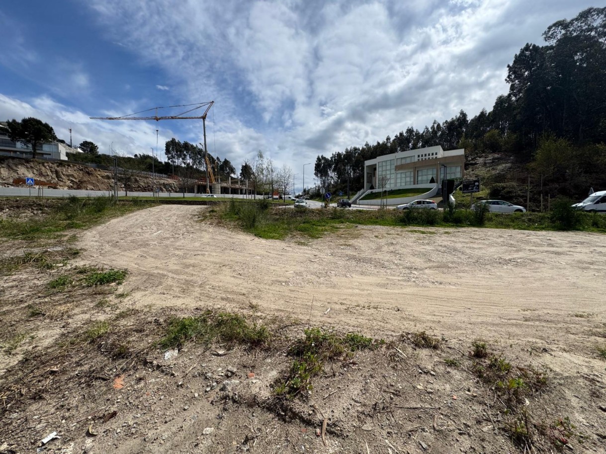 Земельный участок в Фреамунде, Португалия № 45725