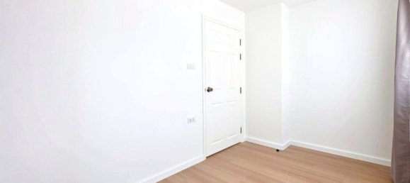 2 chambres Condo à Huai Khwang, Thailand No. 77995 2