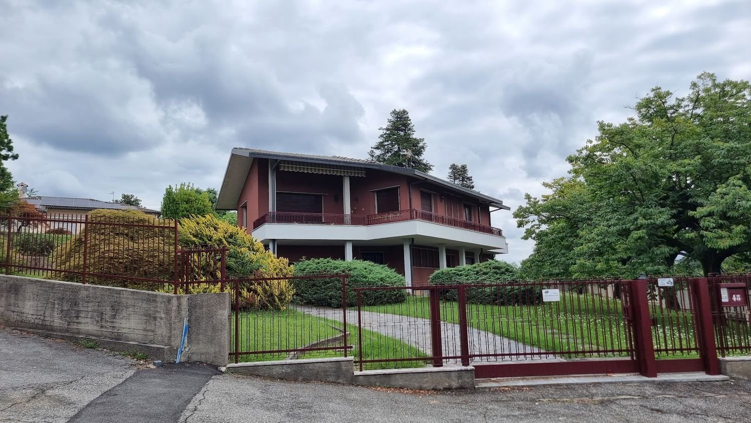 4غرفة فيلا في Varese, Italy رقم 310607