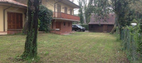 3 Schlafzimmer Villa in Massa, Italy, Nr. 66547 4