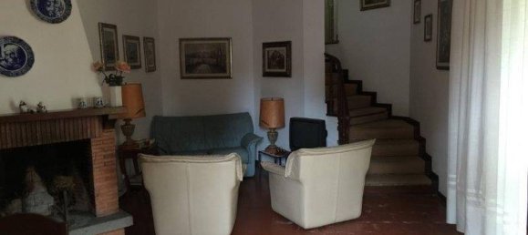 3 Schlafzimmer Villa in Massa, Italy, Nr. 66547 7