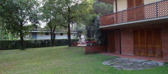 3 Schlafzimmer Villa in Massa, Italy, Nr. 66547 2