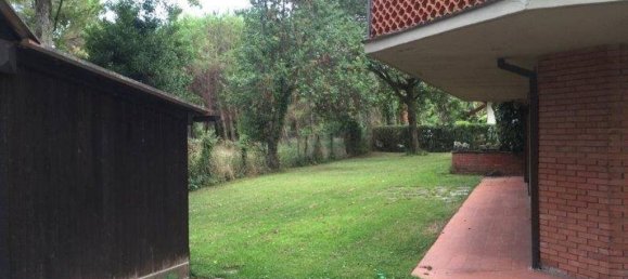 3 Schlafzimmer Villa in Massa, Italy, Nr. 66547 25