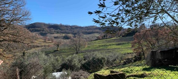 2 bedrooms House in Assisi, Italy No. 325624 2