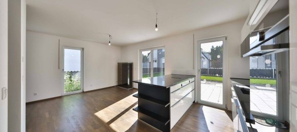 3 bedrooms House in Nurnberger Land, Germany No. 274031 4