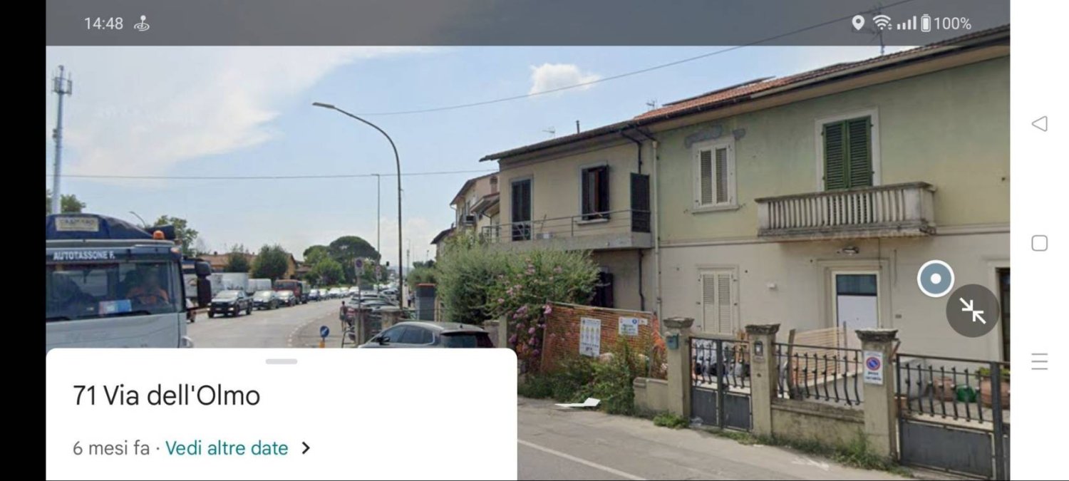 4 bedrooms Villa in Campi Bisenzio, Italy No. 256456