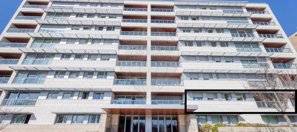 4 bedrooms Apartment in Porto, Portugal No. 111902 3