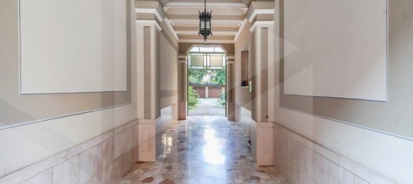 Studio in Milan, Italy No. 241383 18