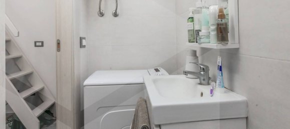 Studio in Milan, Italy No. 241383 9