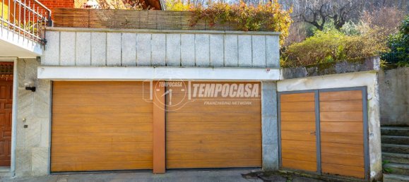 4 rooms Apartment in Turin, Italy No. 28141 4