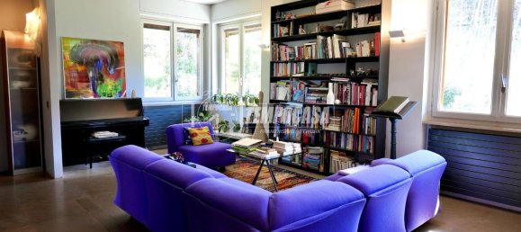 4 rooms Apartment in Turin, Italy No. 28141 3