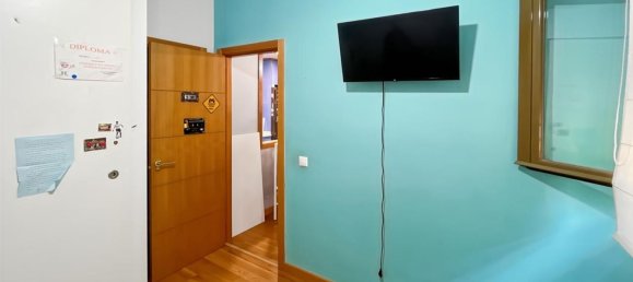 Apartamento de 2 dormitorios en Madrid, Spain No. 173045 17