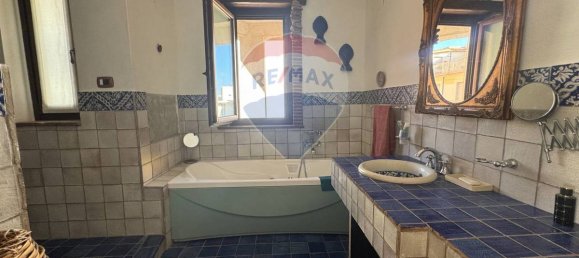 4 Schlafzimmer Haus in Portopalo di Capo Passero, Italy, Nr. 329220 34