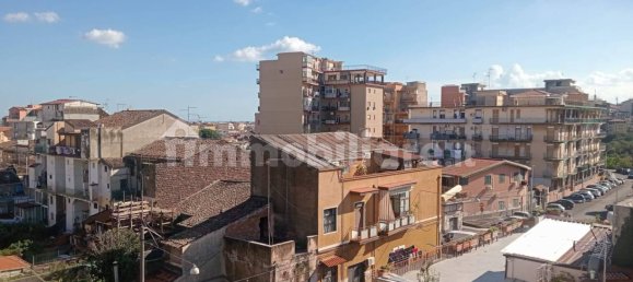 3 bedrooms Apartment in Catania, Italy No. 84352 5