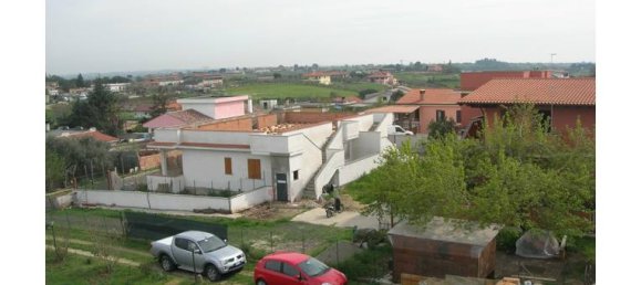 4 rooms House in Pomezia, Italy No. 254025 3