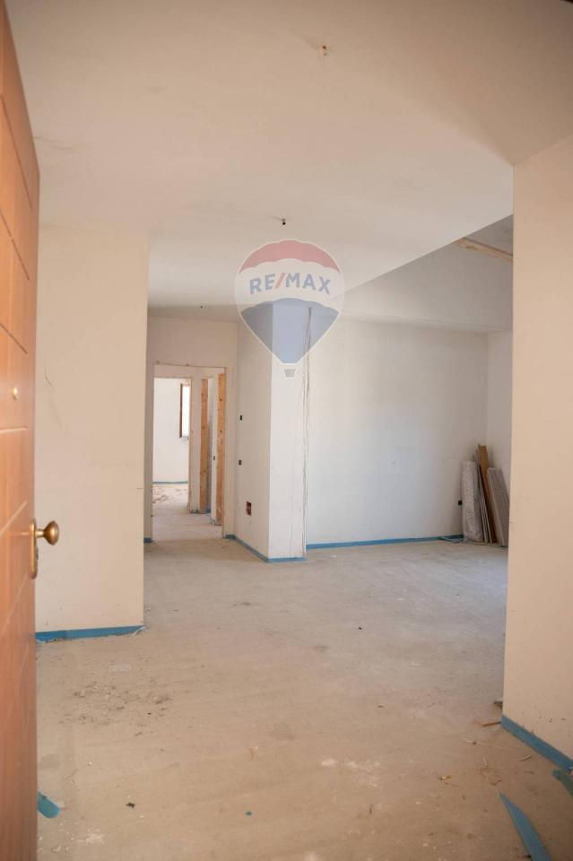 5 rooms Apartment in Ostra, Italy No. 7876