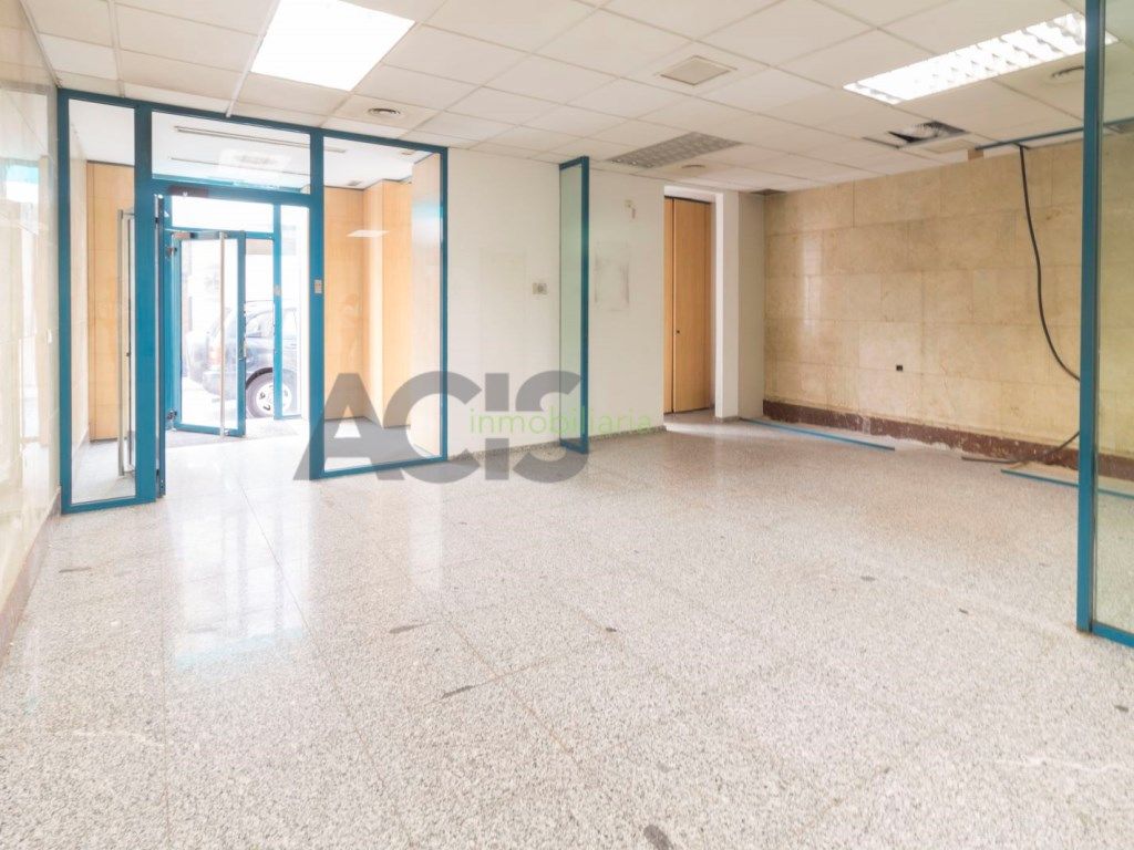  عقار تجاري في Valencia, Spain 136متر مربع رقم 64808