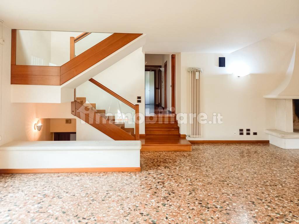 3 Schlafzimmer Villa in Monticello Conte Otto, Italy, Nr. 282897