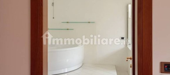 3 Schlafzimmer Villa in Monticello Conte Otto, Italy, Nr. 282897 11