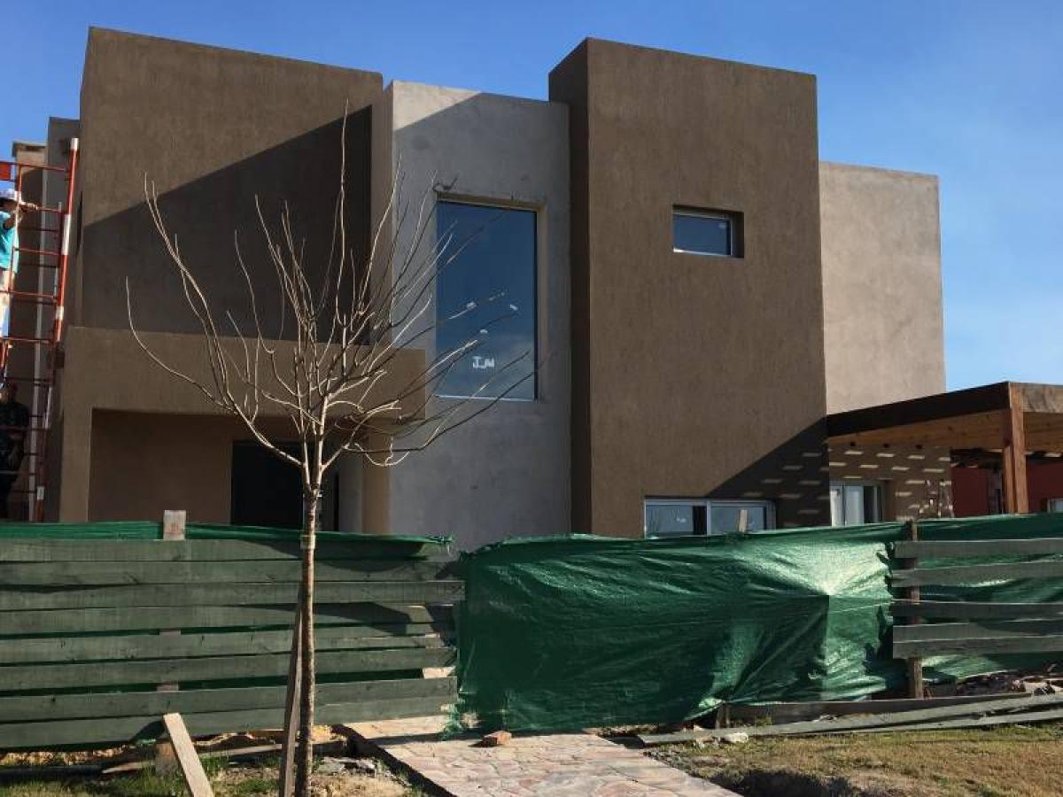 3 bedrooms House in Tigre, Argentina No. 75125