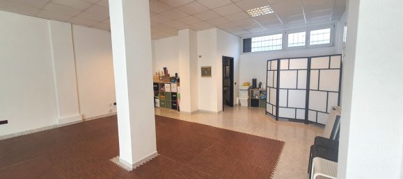 75m² Commercial property in Trento, Italy No. 273837 6