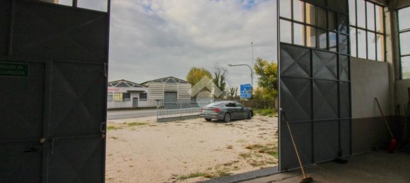 Almacén en Soresina, Italy 400 m² No. 359731 4