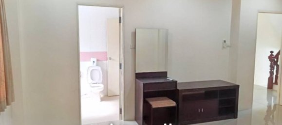 4 bedrooms Bungalow in Wang Thonglang, Thailand No. 17965 4