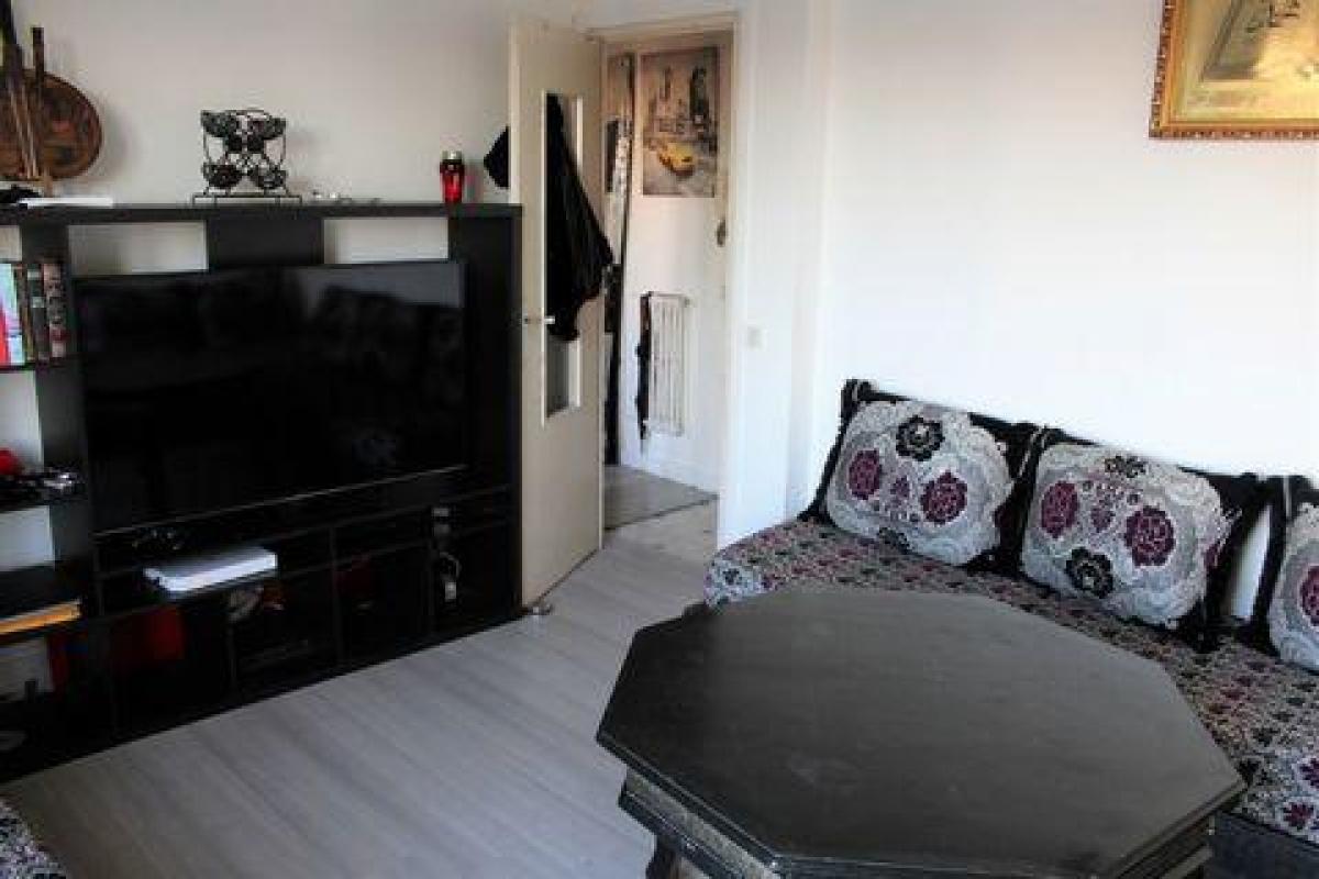 Estudio en el condominio en Colombes, France No. 32880