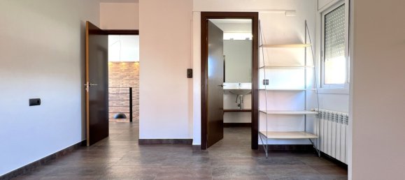 4 غرف نوم منزل في Girona, Spain رقم 137786 34