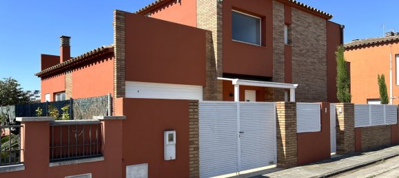 4 غرف نوم منزل في Girona, Spain رقم 137786 2