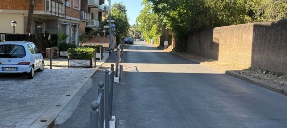 3 rooms Apartment in Rome, Italy No. 280401 4