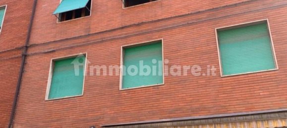 80m² Commercial property in Piacenza, Italy No. 62111 2