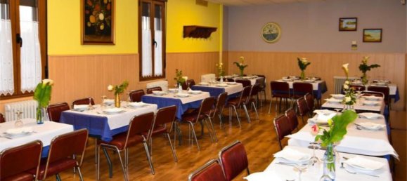  عقار تجاري في Leon, Spain 773متر مربع رقم 163032 2