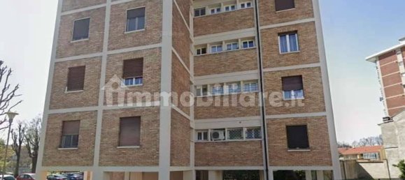 4 rooms Apartment in Turin, Italy No. 278957 4