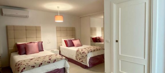 4 bedrooms Duplex in Marbella, Spain No. 184397 6