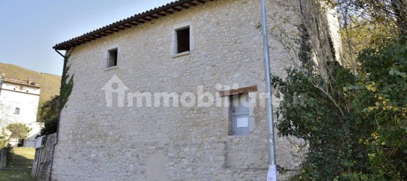 2 Schlafzimmer Haus in Vallo di Nera, Italy, Nr. 67475 8