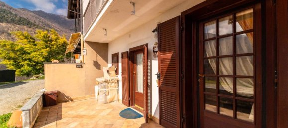 3 bedrooms House in Val della Torre, Italy No. 59462 4