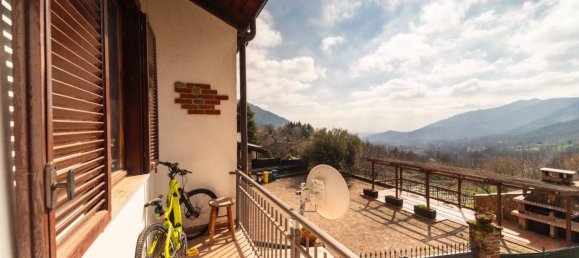 3 bedrooms House in Val della Torre, Italy No. 59462 26