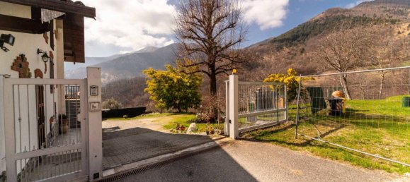 3 bedrooms House in Val della Torre, Italy No. 59462 34