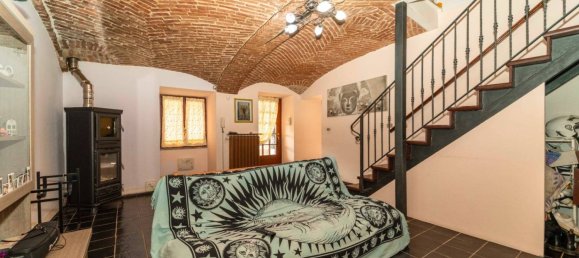 3 bedrooms House in Val della Torre, Italy No. 59462 11