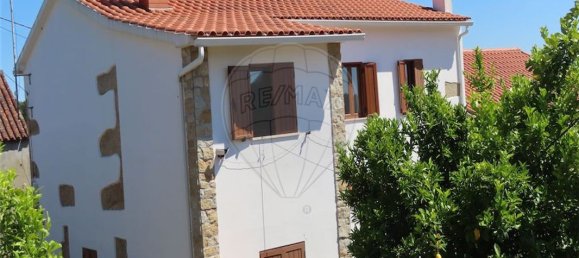 3 bedrooms House in Almaceda, Portugal No. 165879 14