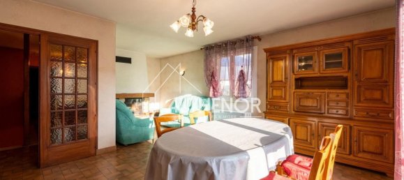 3 bedrooms Castles in Haute-Savoie, France No. 196878 3