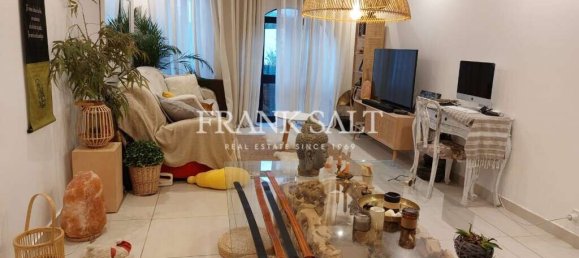 3 bedrooms Maisonette in Attard, Malta No. 1564 3
