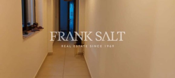 3 bedrooms Maisonette in Attard, Malta No. 1564 7