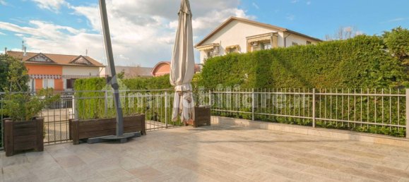 5 غرف نوم فيلا في Volvera, Italy رقم 27466 43