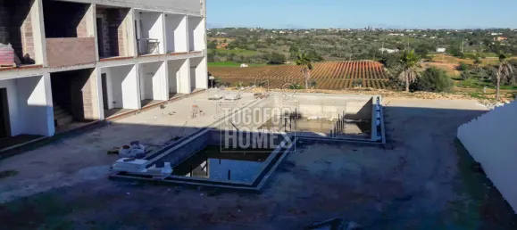 39 bedrooms Land in Guia, Portugal No. 10071 8