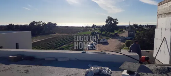 39 bedrooms Land in Guia, Portugal No. 10071 6